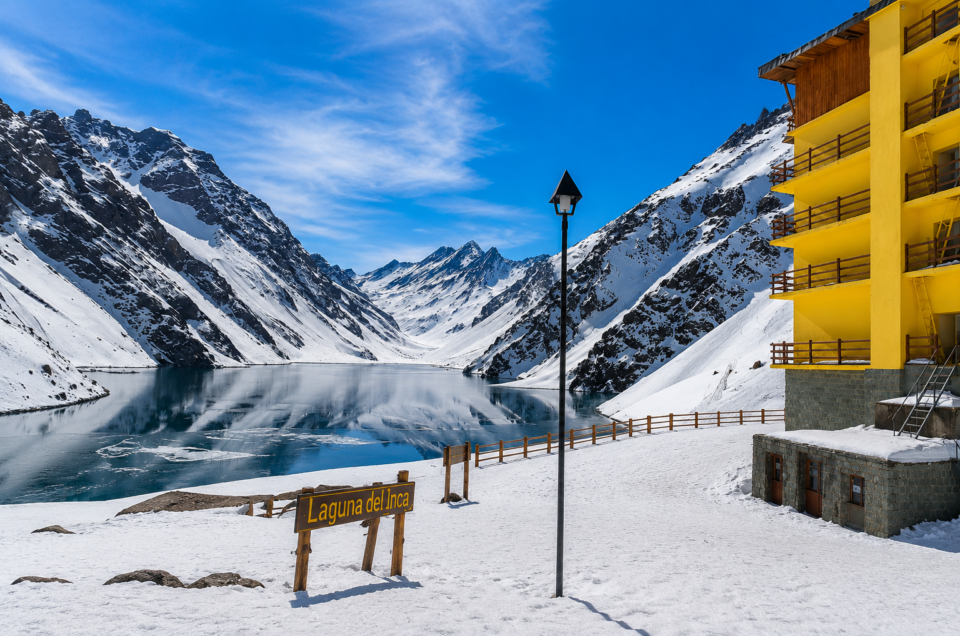 Tour Laguna del Inca Portillo desde Santiago | Excursión Privada por los Andes