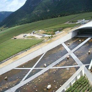 Viña Vik Chile en Valle de Cachapoal con arquitectura moderna y viñedos de lujo