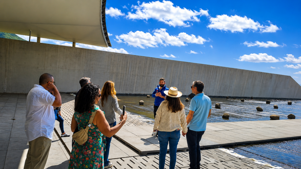 Tour privado por Viña Vik en el Valle de Cachapoal con visita al espejo de agua y la moderna arquitectura de la bodega.